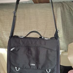 Tumi T3 Black Messenger Laptop Bag for Men